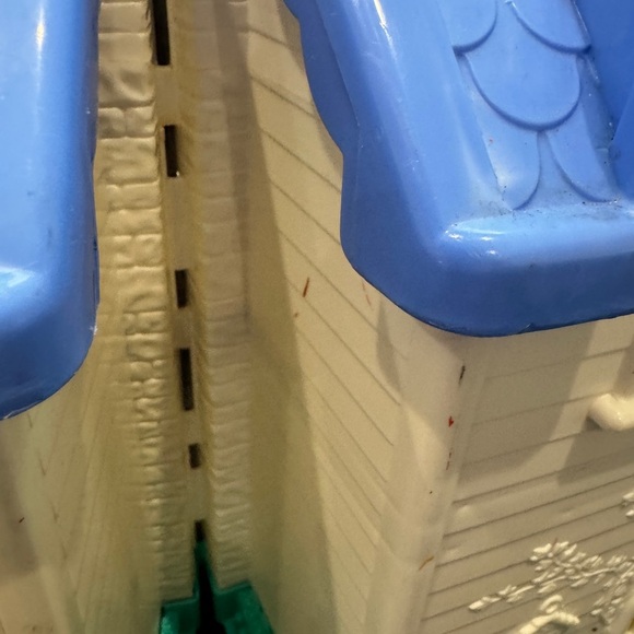 VINTAGE Fisher-Price Blue and Off White Cream Dollhouse Playhouse - Picture 5 of 10